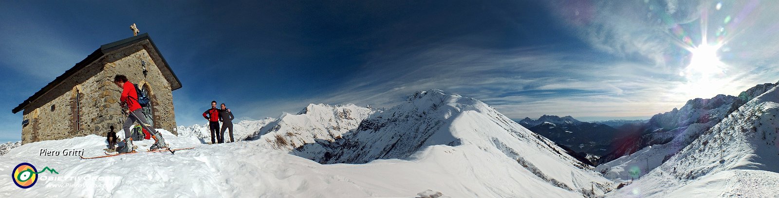 22 Panoramica sud-est  con chiesetta, Monte Sasna ....jpg